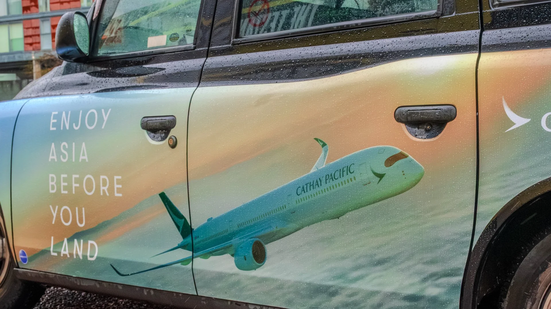 Sticking the Landing: Taxi Advertising and Airports