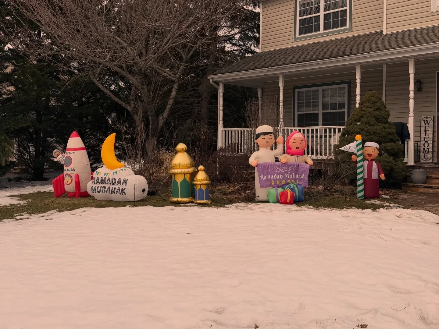 ✨Ramadan Recap ✨

did the month fly by faster because the days were shorter or is this just how we always feel at the end of Ramadan 😅

Environments around us or even those accessible with a click or swipe - can get overwhelmingly distressing. 
Shif