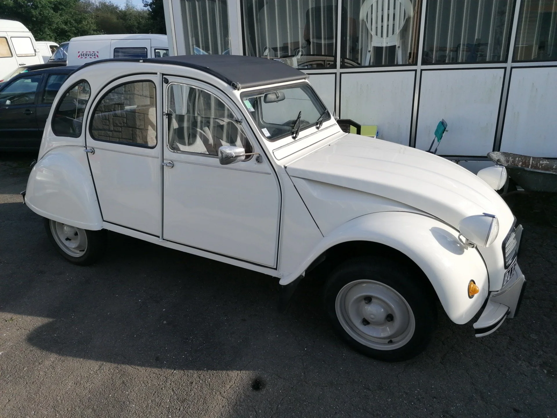 2 - Citroën 2cv6 1.jpg