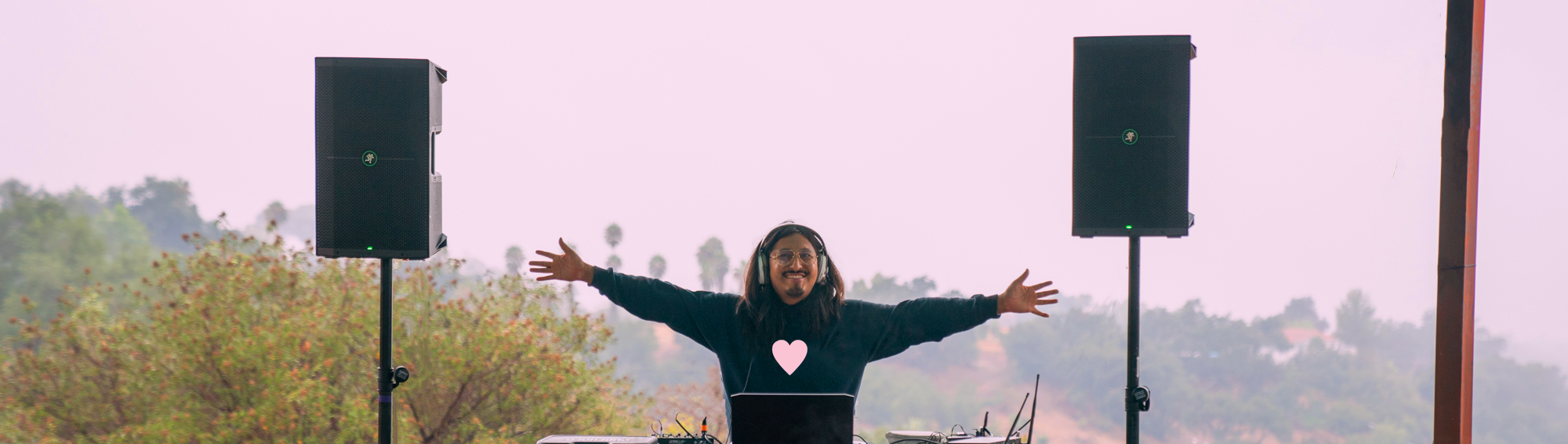 dj-sound-system---heart-sleeve-sleeve-events-cropped.png