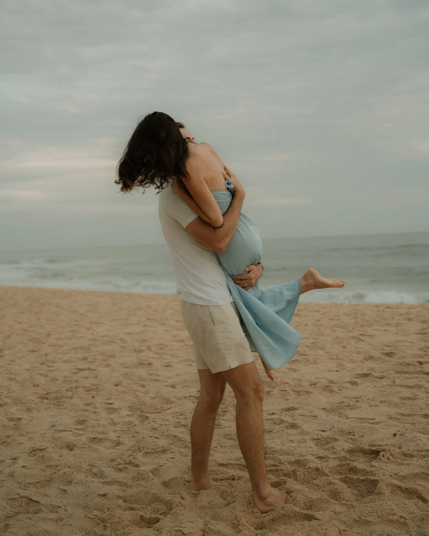 They met in New York.
He was from the UK and she from Australia.
A love story like the in movies; a whirlwind romance through the streets of New York.
Then they came and settled in Australia, to start the next season of their story, welcoming their p