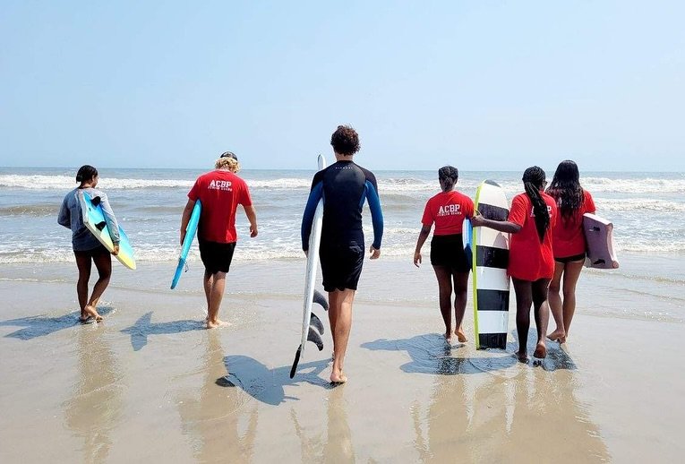 A huge thank you to the @abseconislandboardriders for their generous donation of surfboards, boogie boards, beaterboards, skim boards, wetsuits, and bags for both our @acbpjuniorlifeguards and @acbpminnows programs. We are so appreciative of their ki