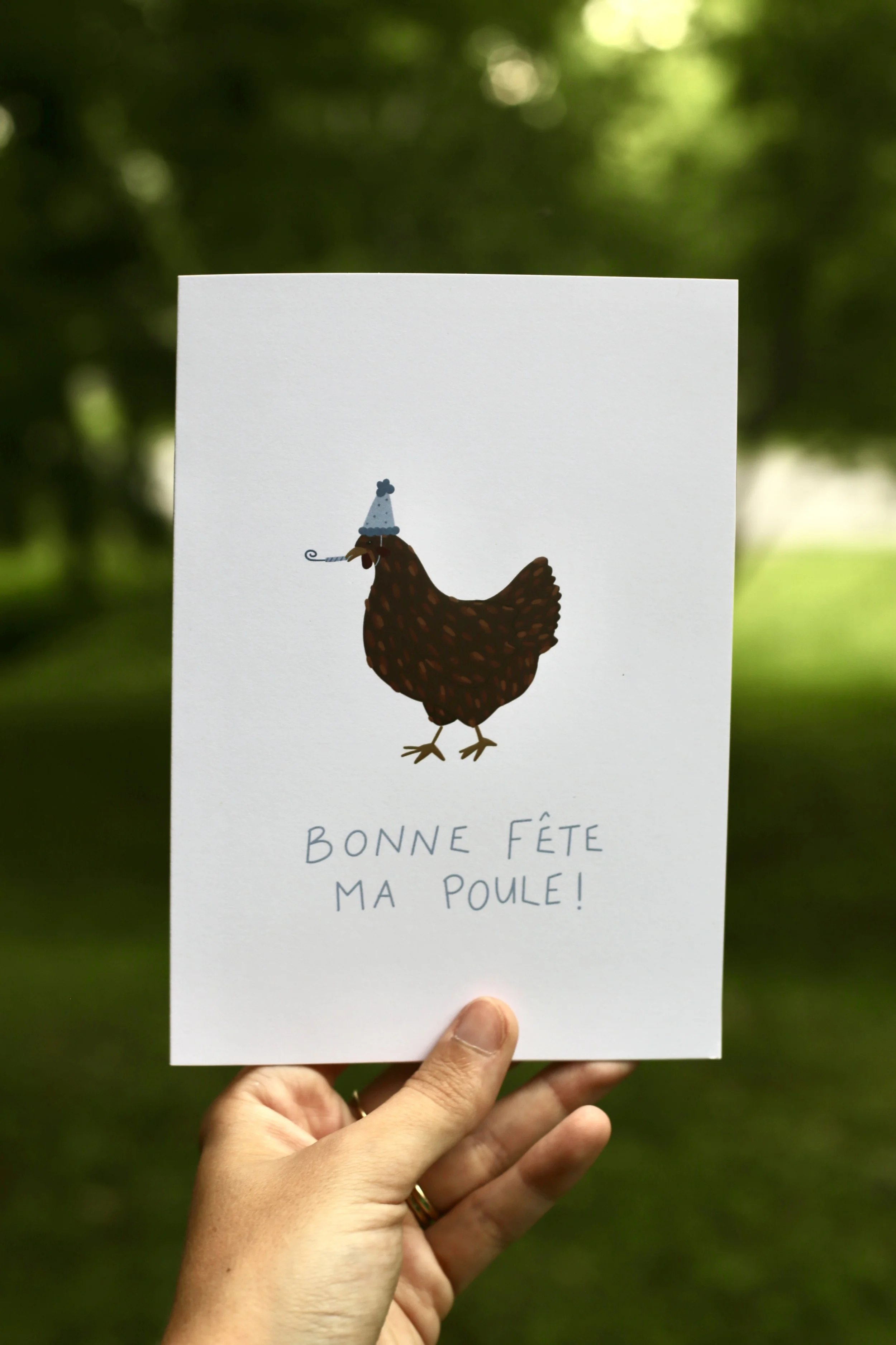 Poule mainmodif.jpeg
