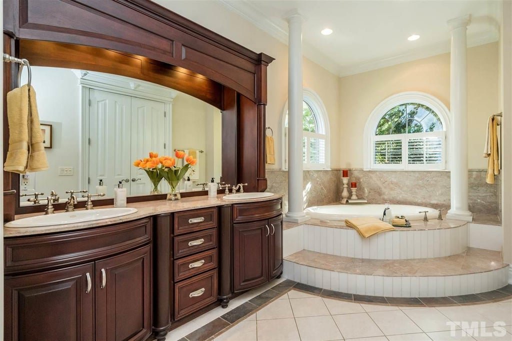 bathroom from heaven 3.jpg