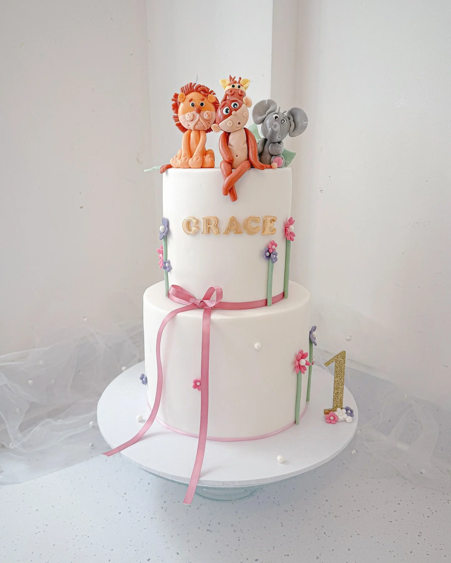Grace is One 🎀

Jungle theme but make it girly. Pink, purple and sage green with all of Grace&rsquo;s favourite animals. I forgot just how long it takes to make these guys but you can&rsquo;t beat them. 

🦁 7&rdquo; and 5&rdquo; (standard height) t