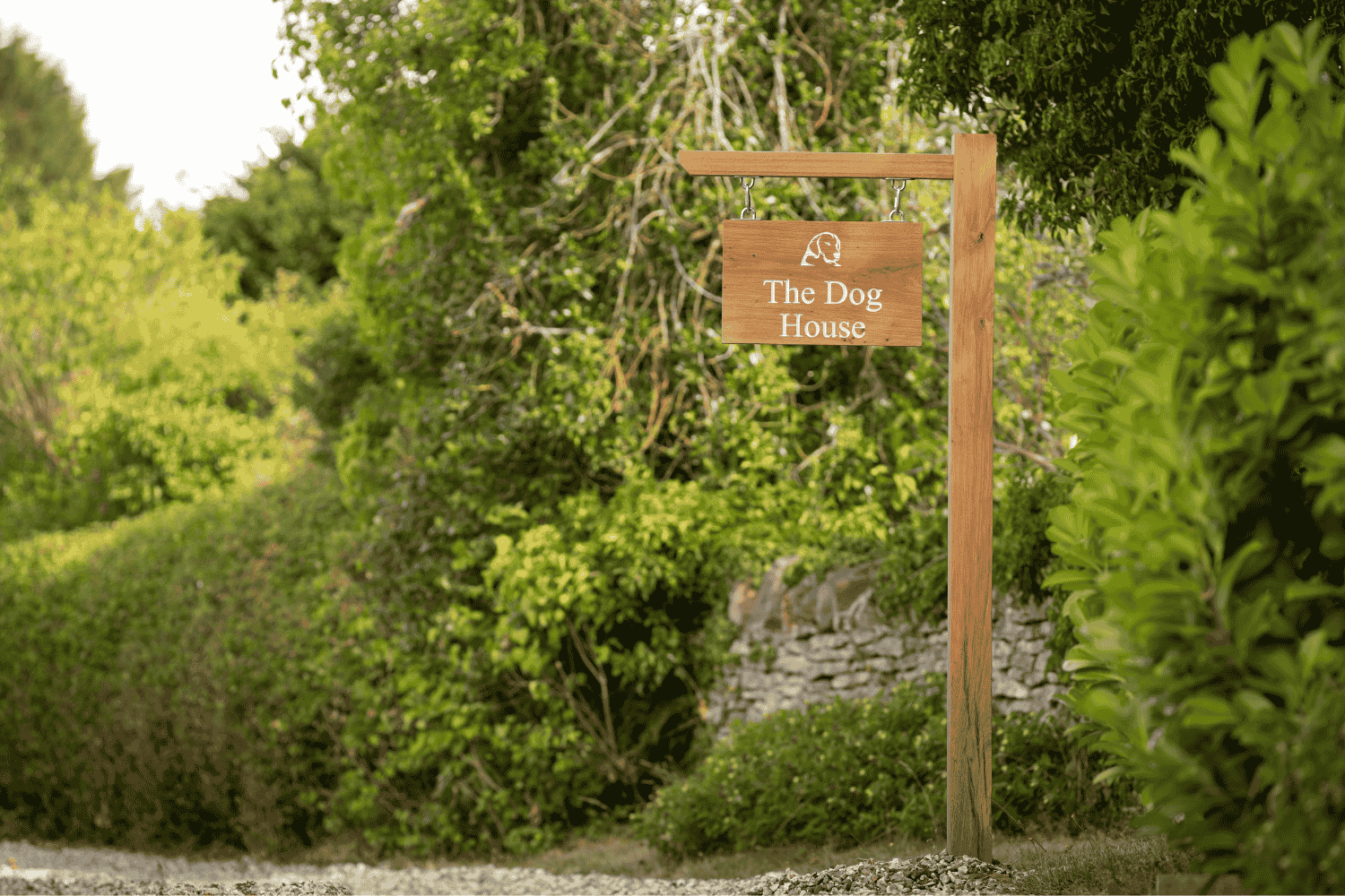 Bespoke Oak Post & Hanging Estate Sign – Handcrafted Wooden Signage for Homes, Farms & Country Estates