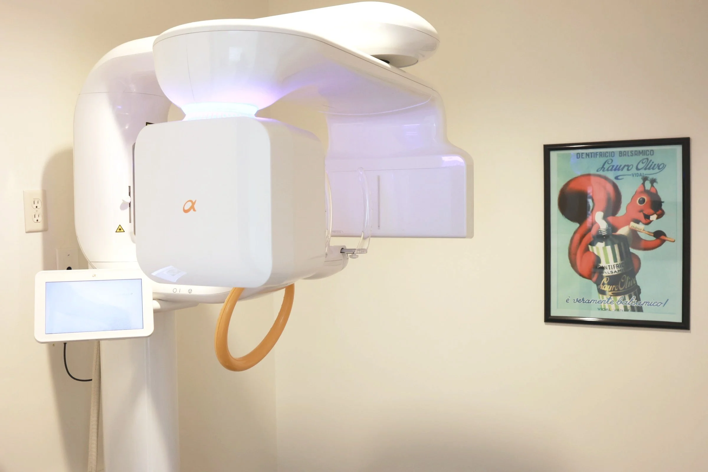 We use advanced 3D CBCT technology to diagonsis.
