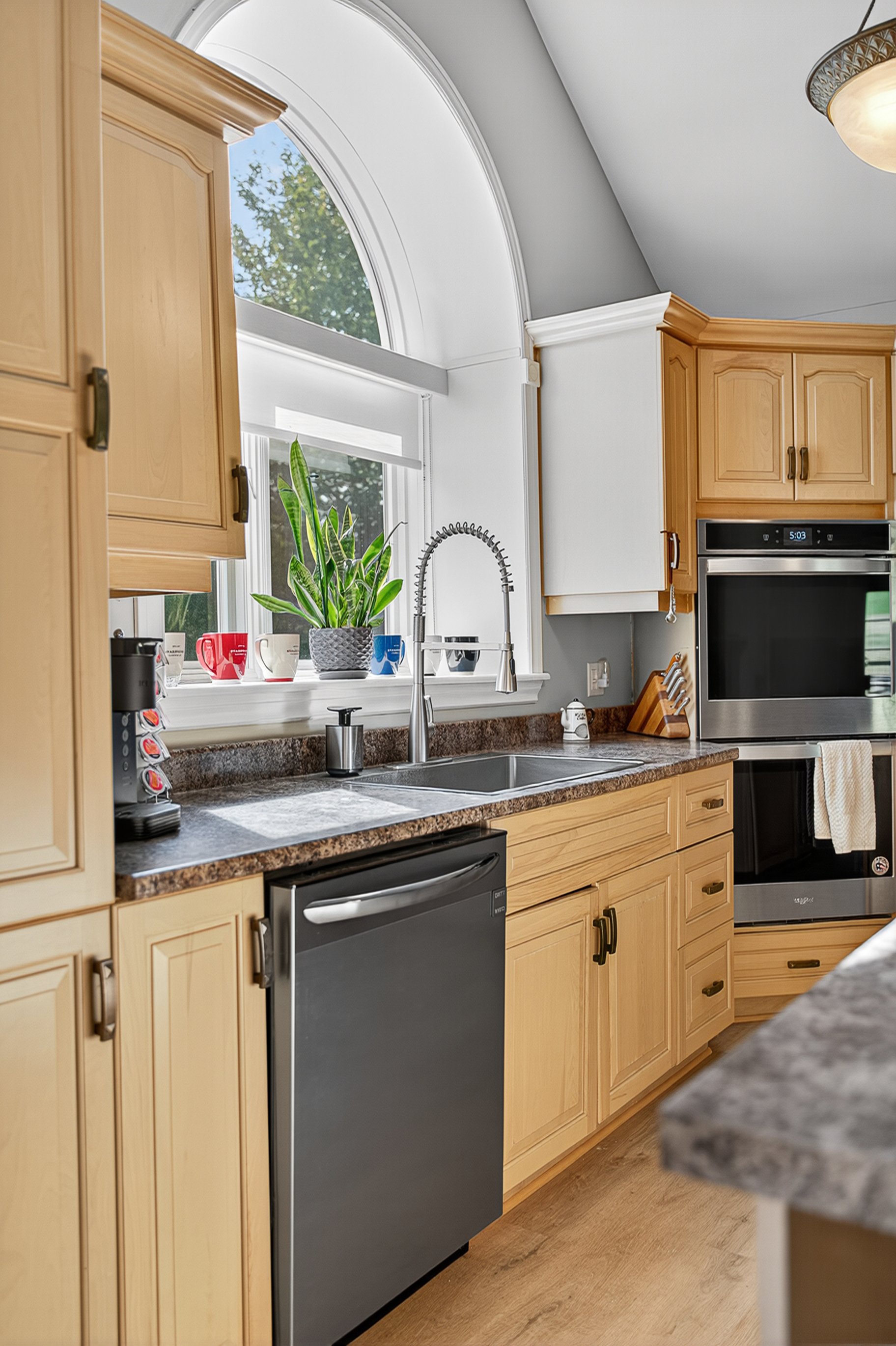917 Montague Road 78.jpg