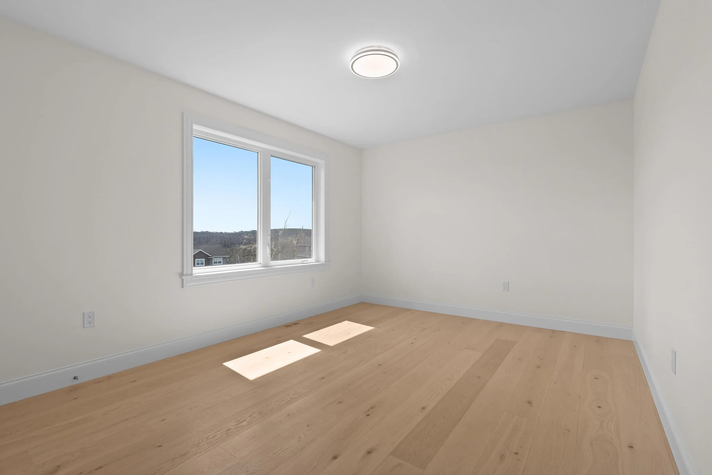 195_Carmel_Cres_38.jpg