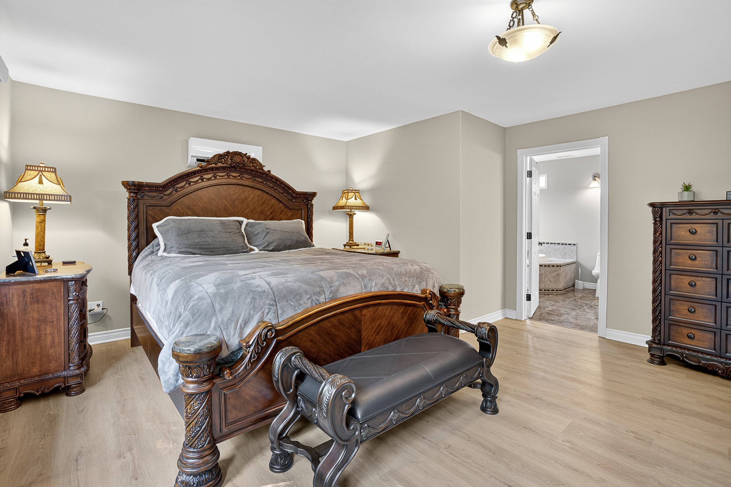 917 Montague Road 66.jpg