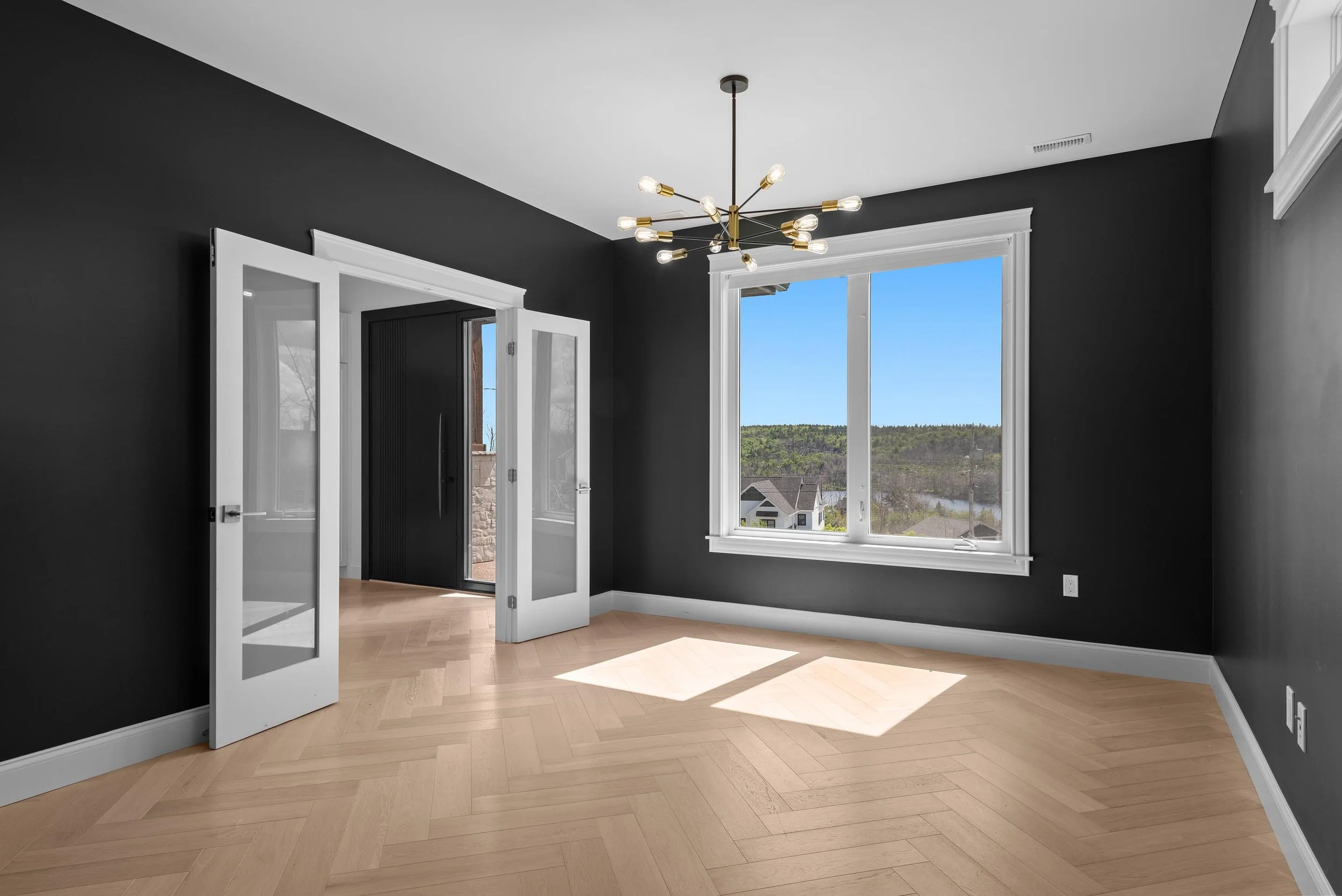 195_Carmel_Cres_24.jpg
