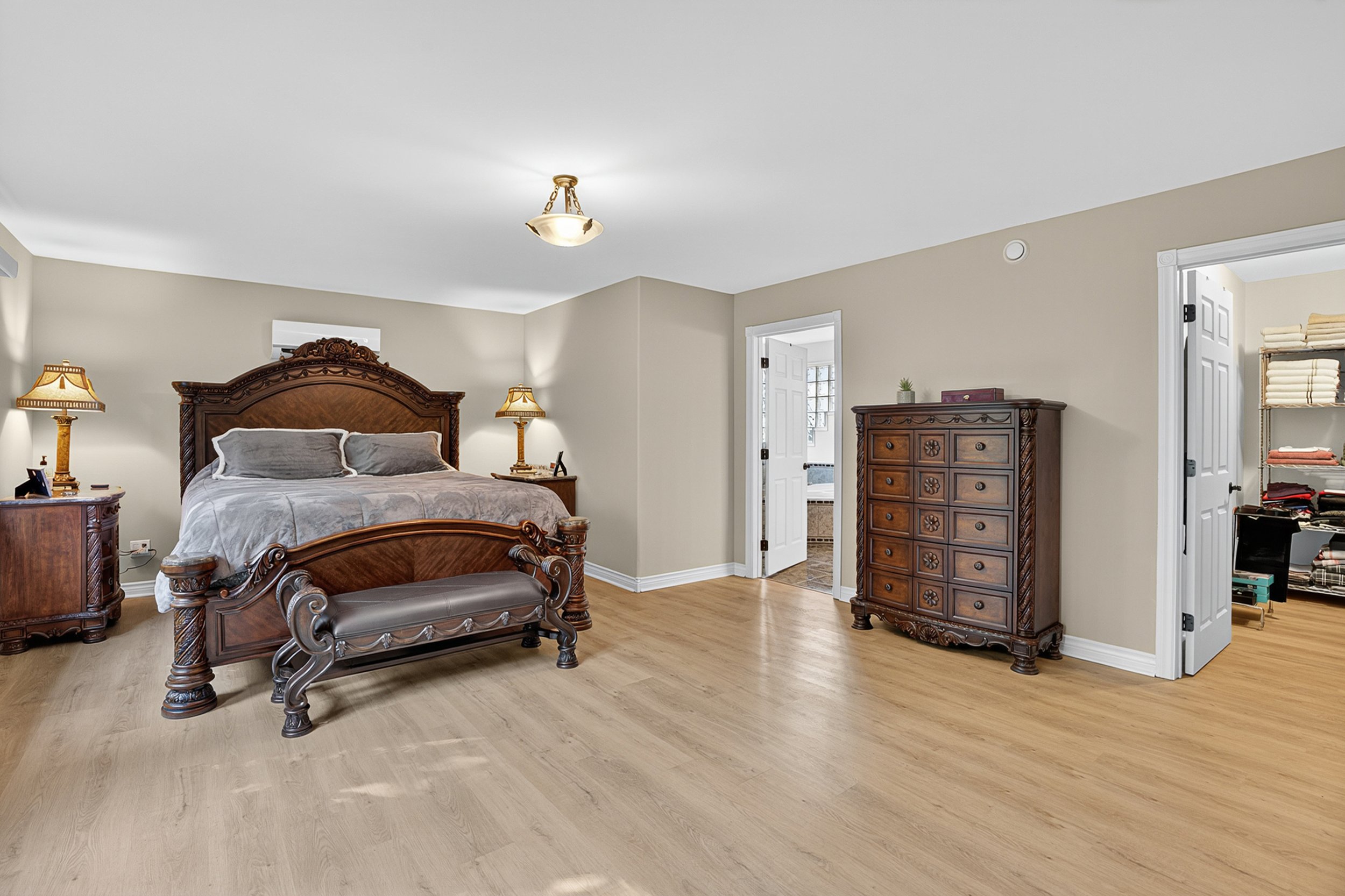 917 Montague Road 65.jpg