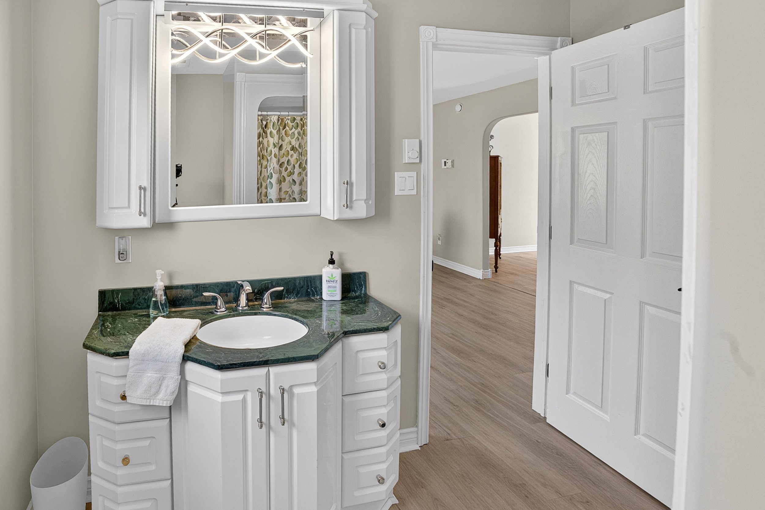 917 Montague Road 52.jpg
