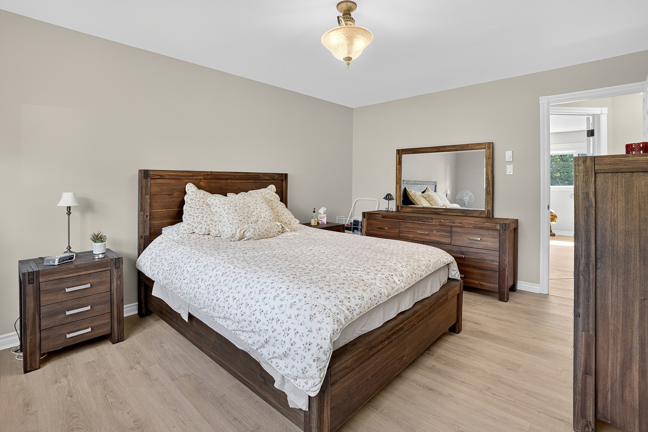 917 Montague Road 29.jpg