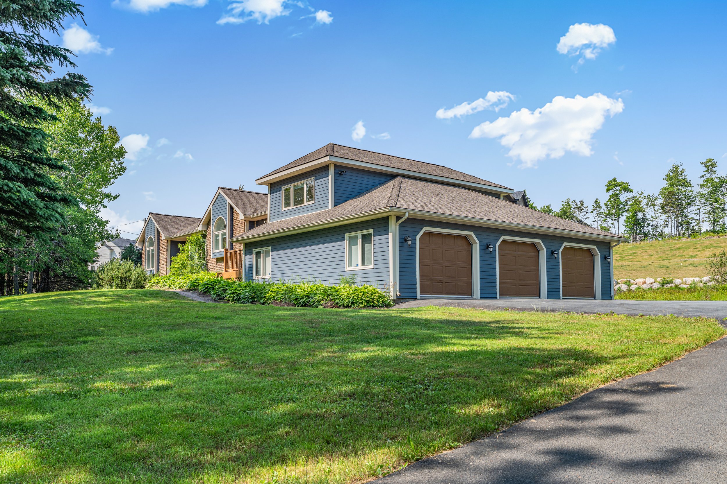 917 Montague Road 1.jpg