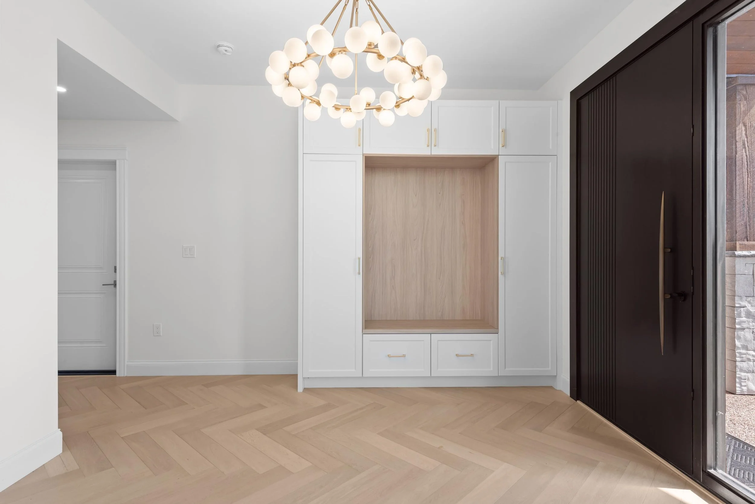 195_Carmel_Cres_10.jpg