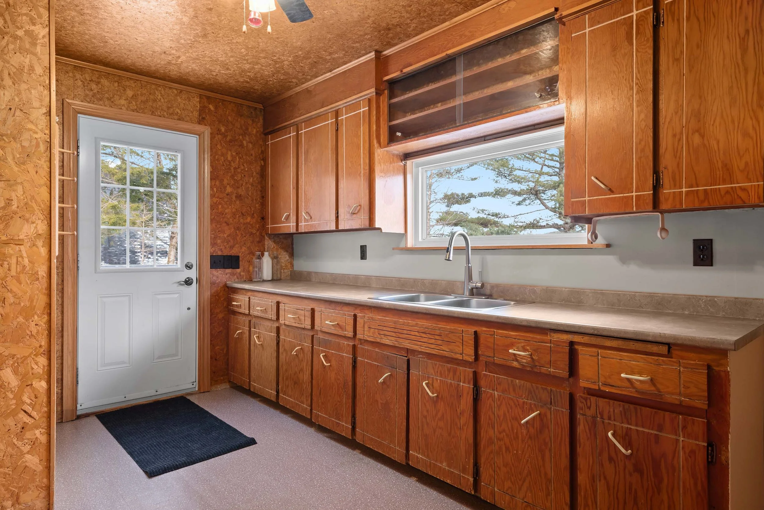 188_Tucker_Lake_Rd_04.jpg