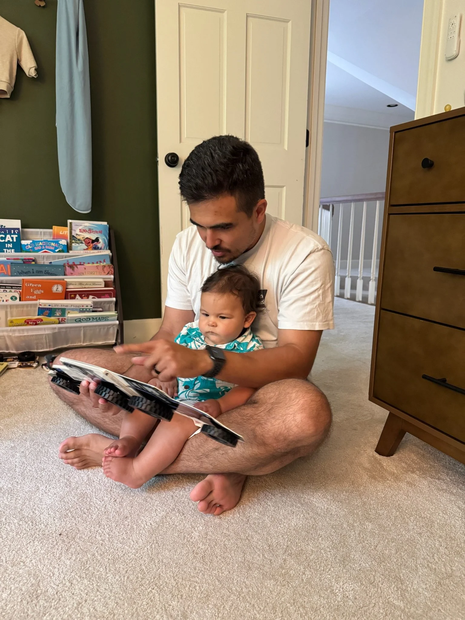 Kanoa reading with Dada