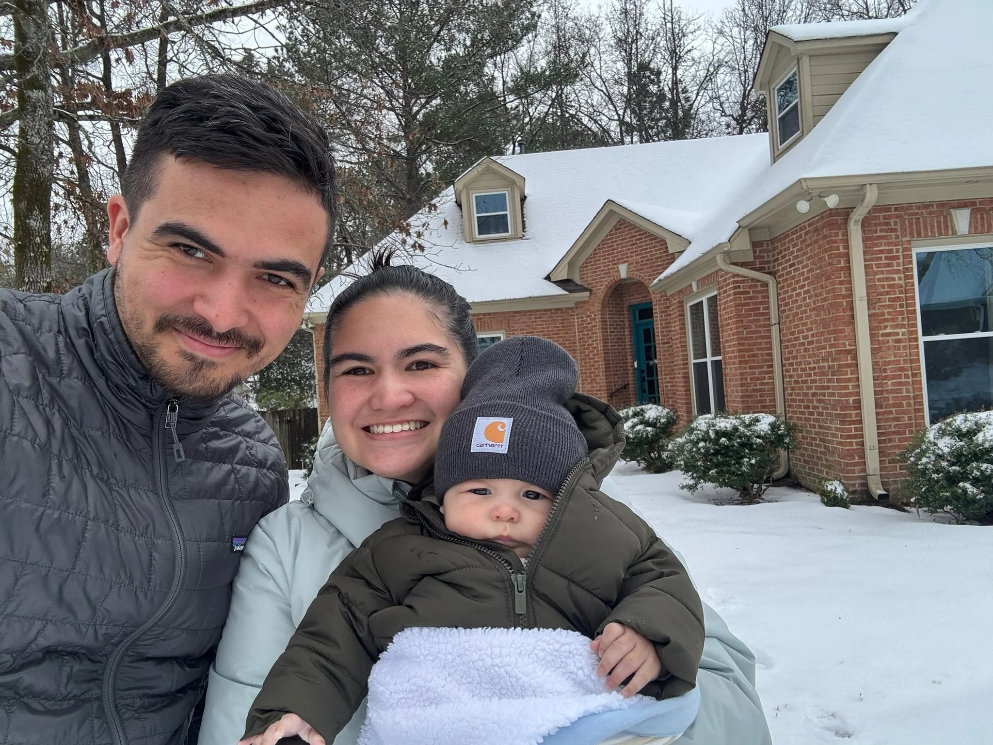 Kanoa's first snow !!!