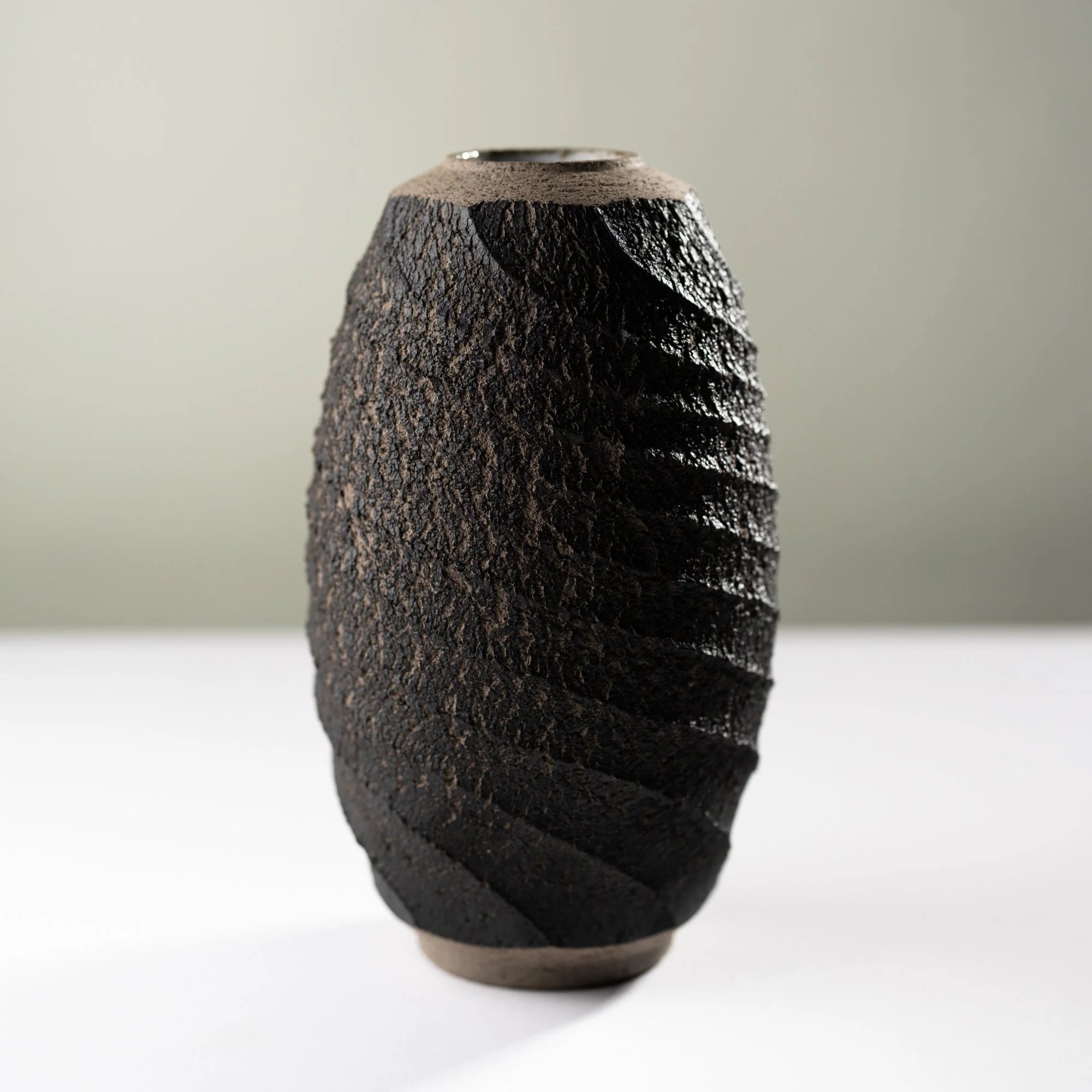 Facettierte Krakelurvase