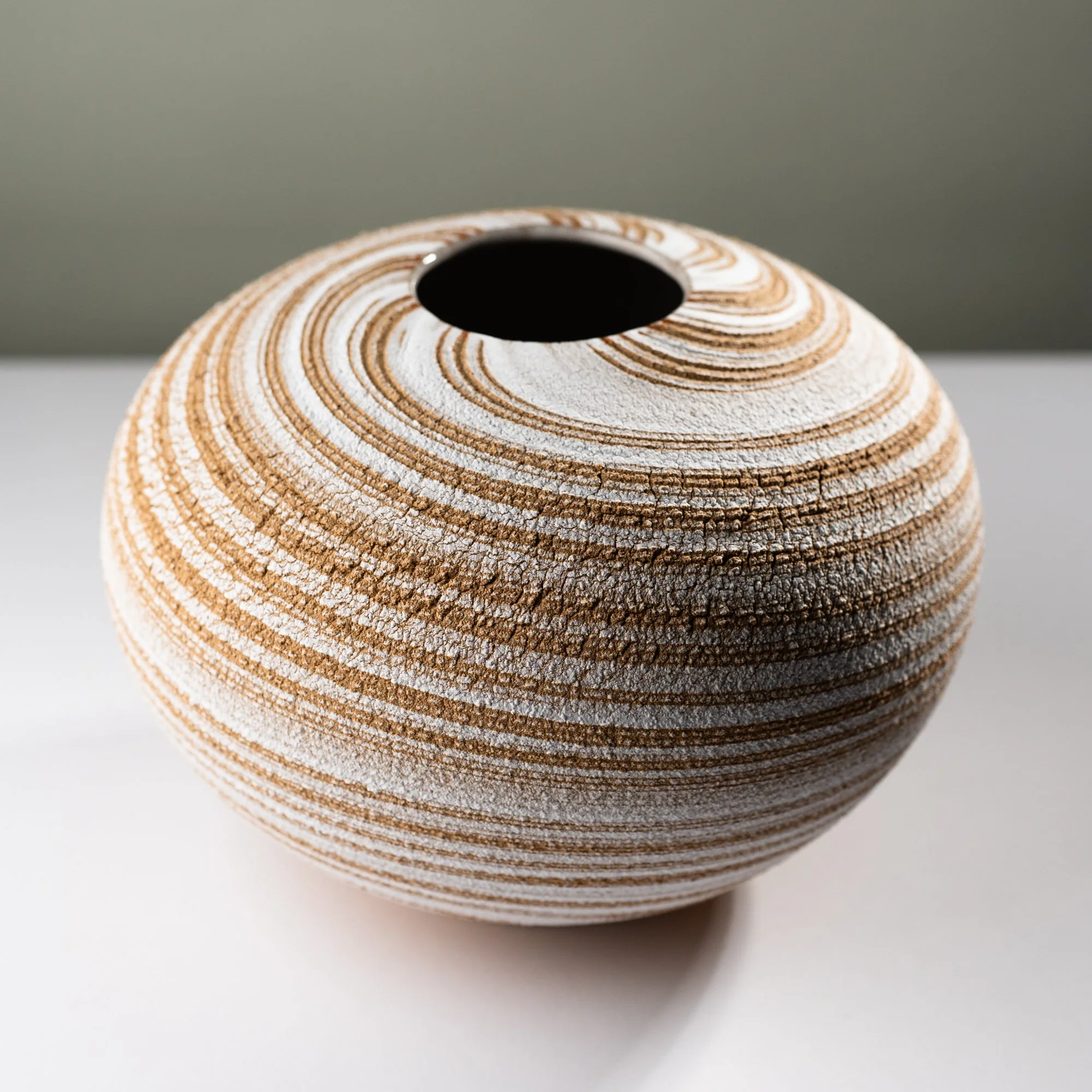 Rundliche Spiralvase