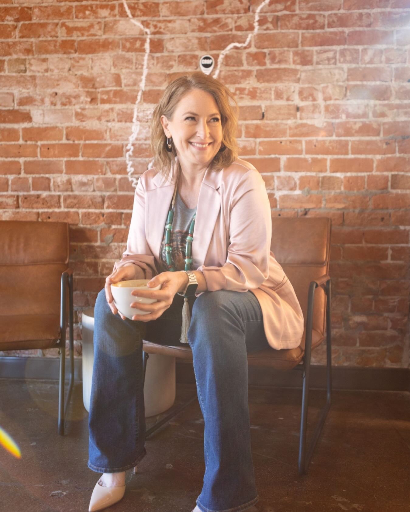 I support leaders who feel the weight of always being &ldquo;the strong one.&rdquo;
Men and women who are thoughtful, capable, and successful, yet quietly carrying stress, pressure, or a sense that something feels off.

Through intuitive guidance and