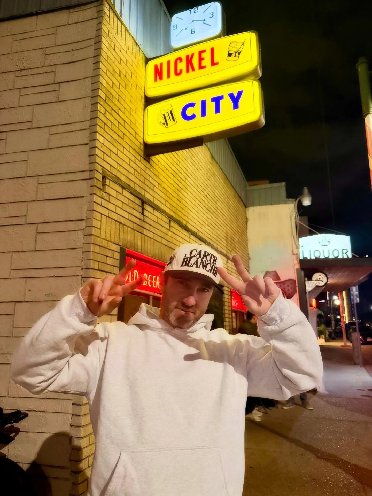 Happy Holiday Season🍾🎄🎅🏼✝️

May you drink lots of egg nog and eat lots of caviar