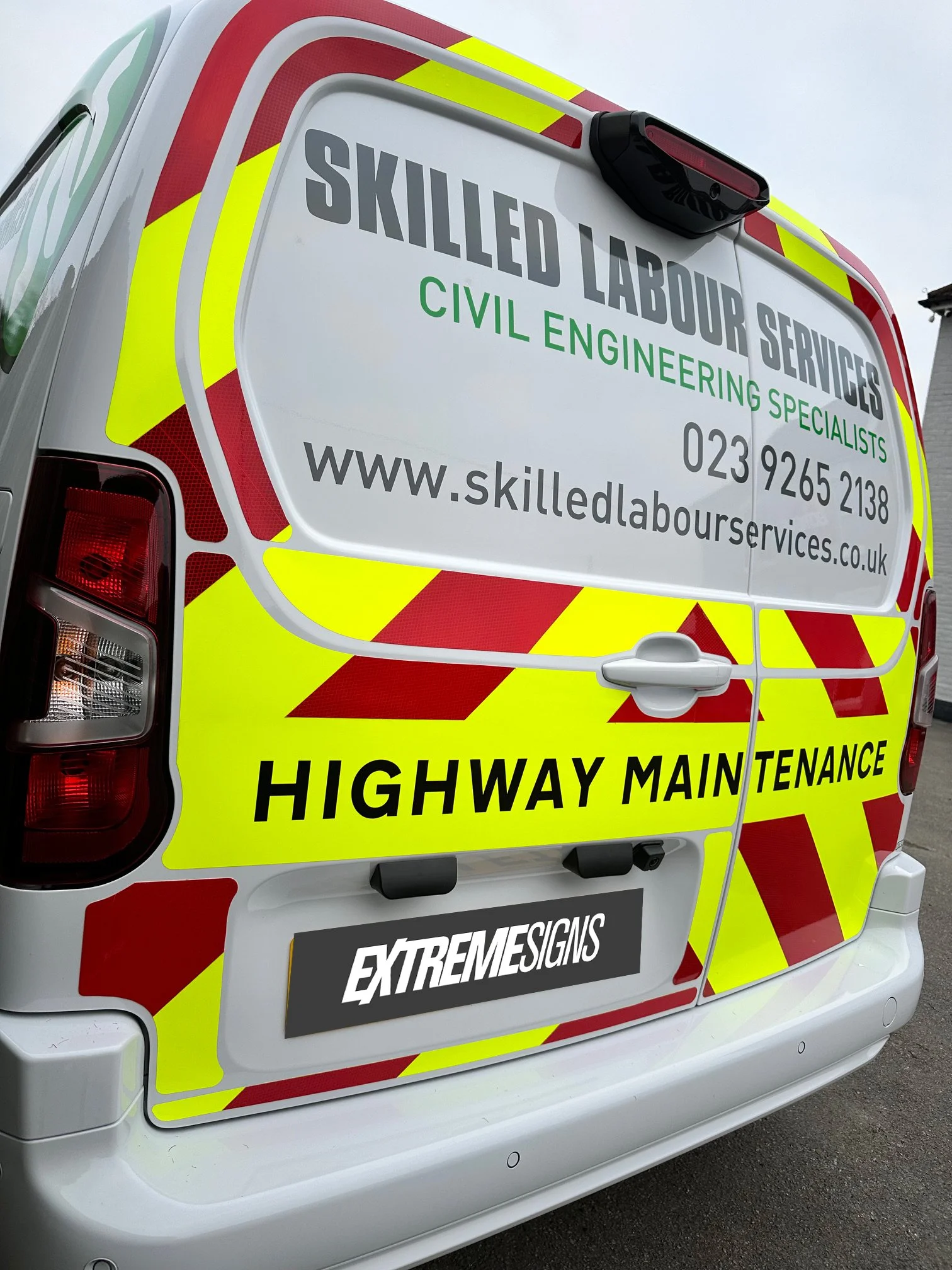 chapter-8-chevrons-extreme-signs-totton.jpg
