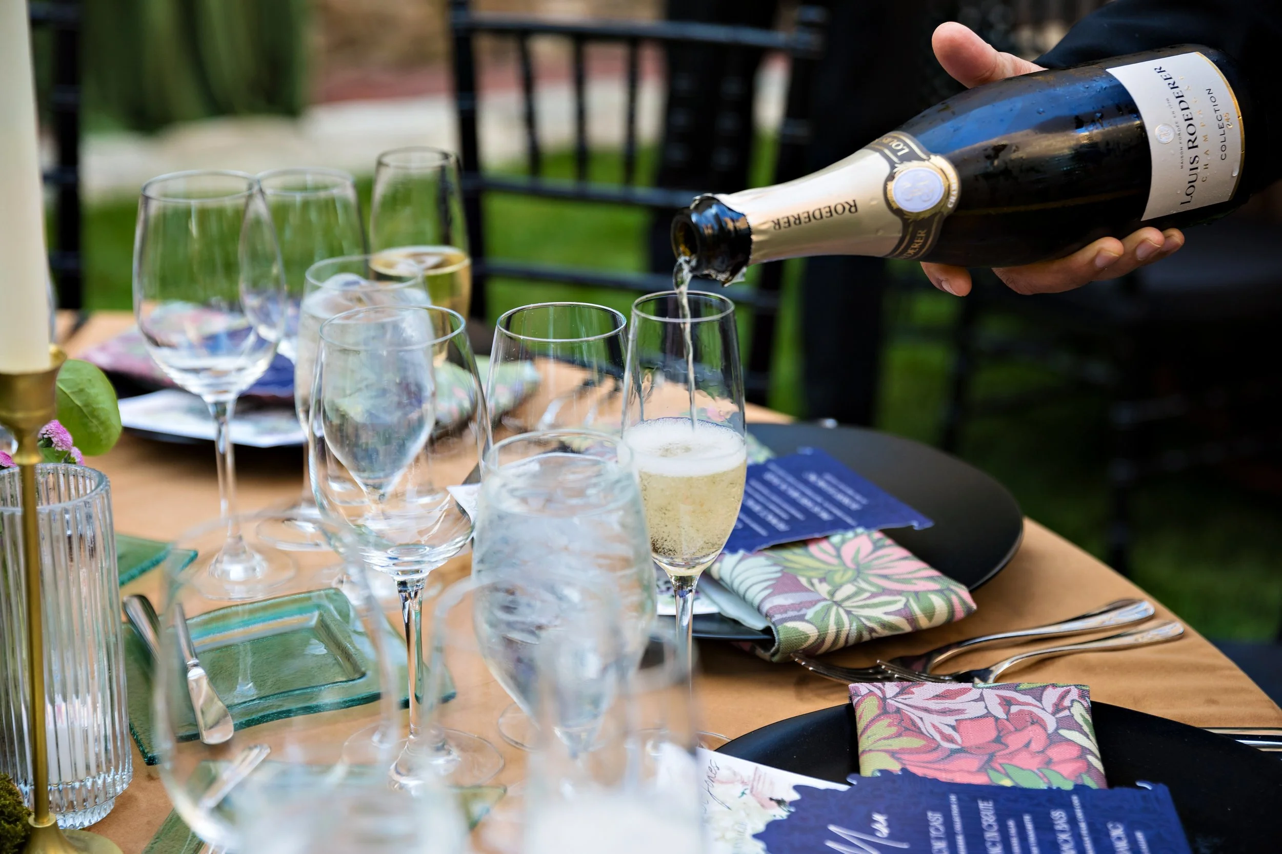 Champagne being poured at an elegant New Hampshire wedding reception.