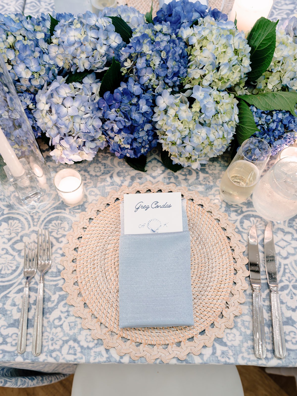 blue-hydrangea-wedding-place-setting.jpg