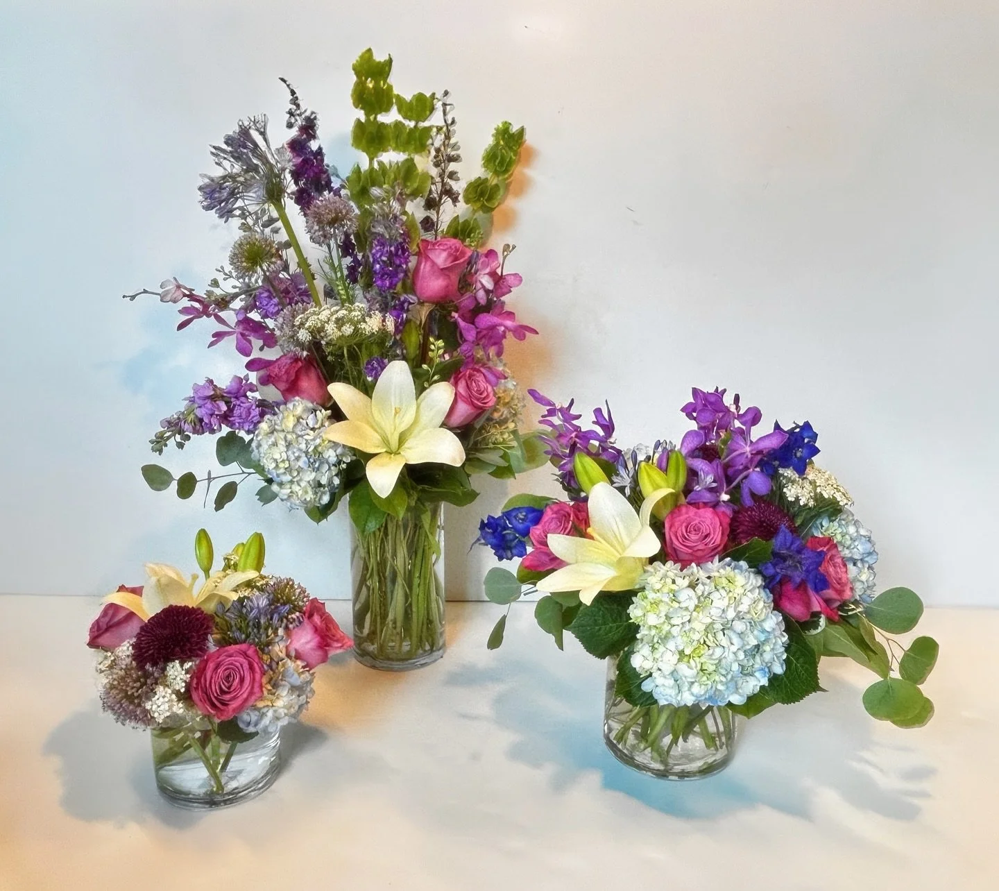 💐 &ldquo;Beat the Heat&rdquo; with Our Cool Tones Collection!

Grab one of these lush arrangements for someone who needs to think cool this summer. Or pick one up to treat yourself. ;)

Call, come in, or order online:

👉 villagegreenflowersandgifts