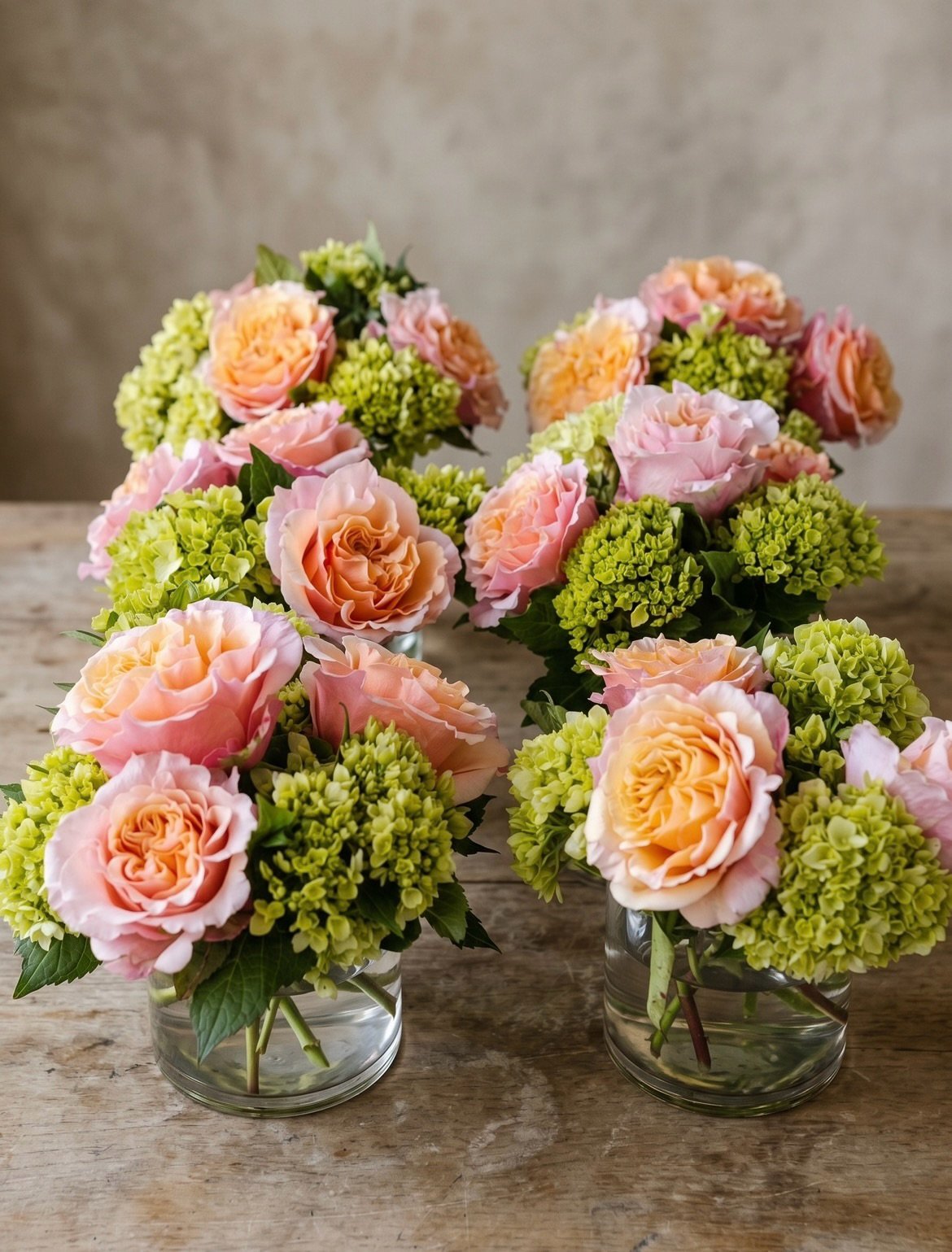 Some of the things that went out last week! 

#fall #flowers #flowershop #gardenroses #bouquets