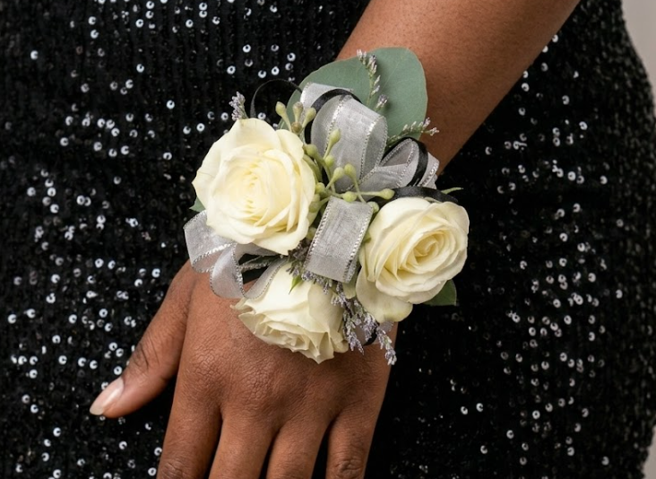 0 prom wrist corsage on model 5.PNG