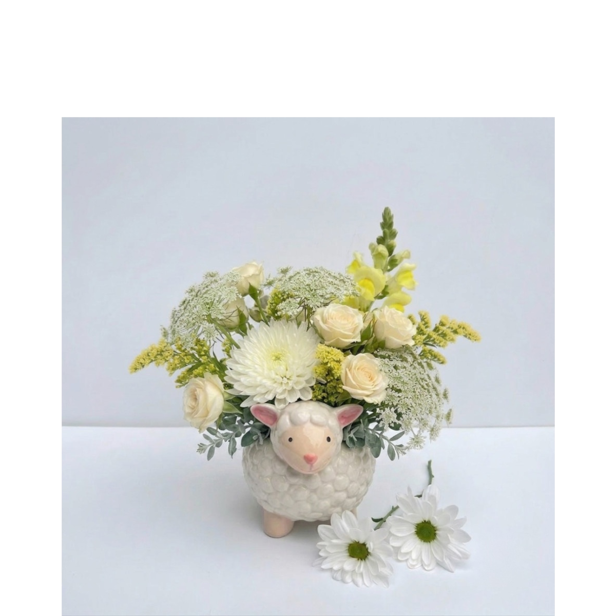lamb vase yellow.png