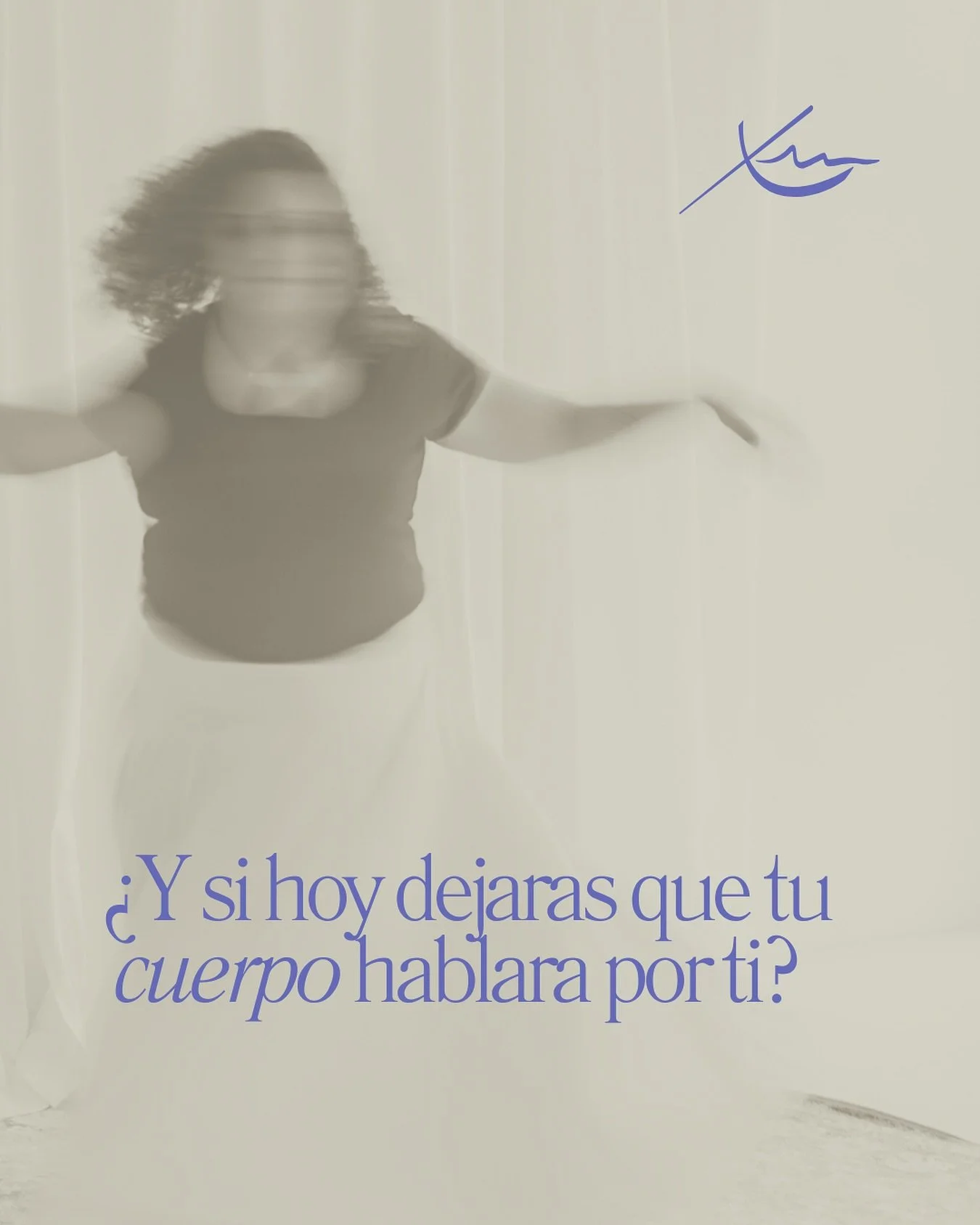 A veces nos quedamos atrapadas en un pensamiento. D&aacute;ndole vueltas una y otra vez. Intentando entender. Resolver. Controlar.
Pero cuanto m&aacute;s lo piensas, m&aacute;s se bloquea dentro. Como si nada terminara de fluir.
Hoy te propongo otra 