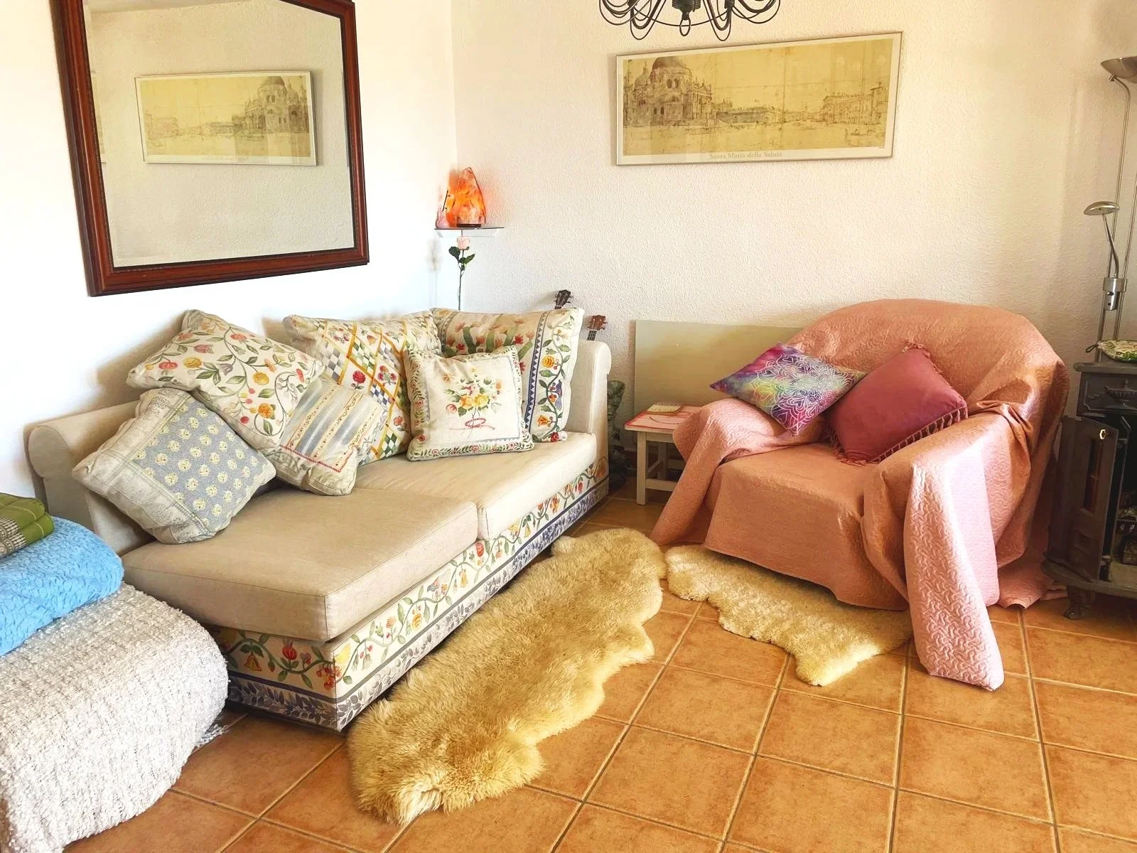 lounge.jpg