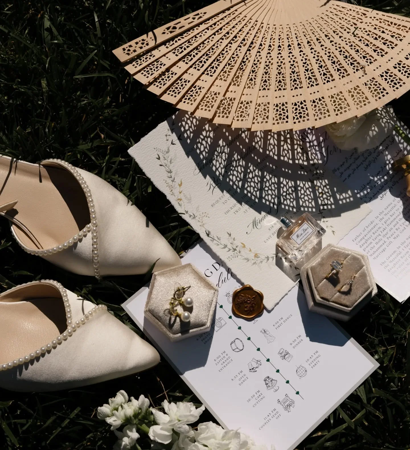 Timeless elegance in whites and greens 🌿🤍💚

This day could not have been more perfect 😍 every single detail was thought out and executed perfectly by everyone involved 💚

@miravalgardens
@wedgewoodweddings
@reemshaltoni 
@reesemediaco
@carolyn.a