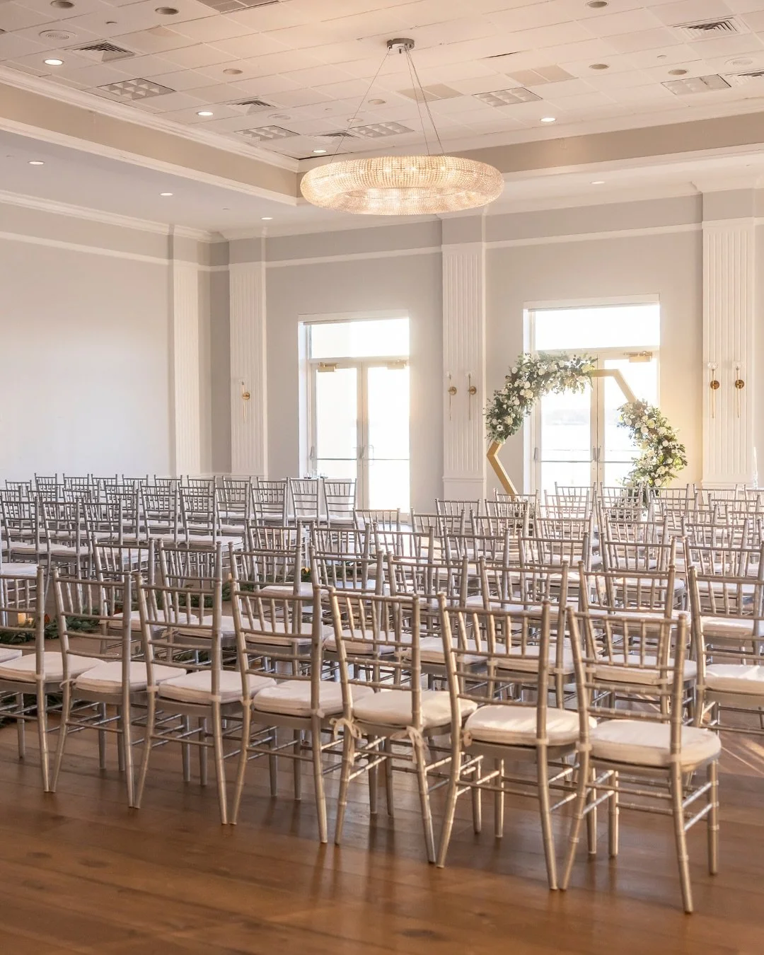 Winter in New England offers a distinct kind of romance&mdash; 

Intimate gatherings, a palette of soft whites and deep greens, and the quiet elegance of the season. For this celebration, we drew on the natural textures of pine and evergreen to frame