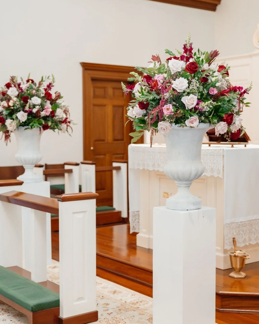 A joyful moment, framed in florals. We&rsquo;re honored to support your ceremony and the traditions that matter to you. Our work is created with inclusivity at heart&mdash;we celebrate all marriages and all faiths, always.

Philibotte Florals is acce
