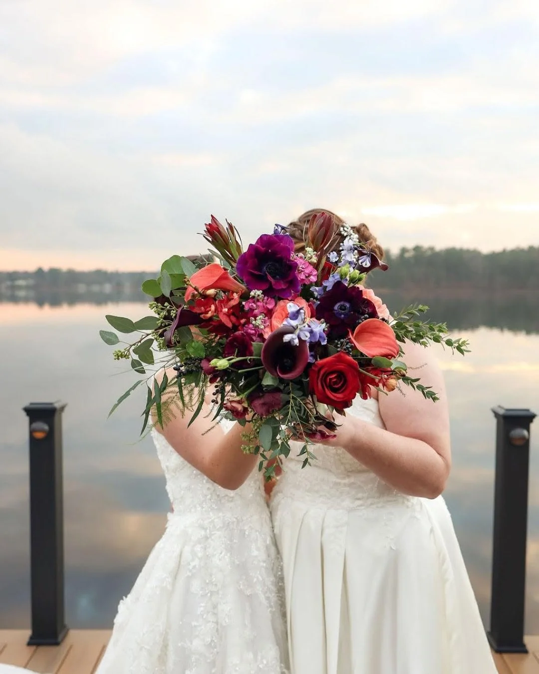 Hey New England couples! If you&rsquo;re still looking for your wedding florist, this is your nudge. 🌸

2026 dates are filling up fast, and we want to make sure we have time to bring your vision to life the right way. We only take on a limited numbe
