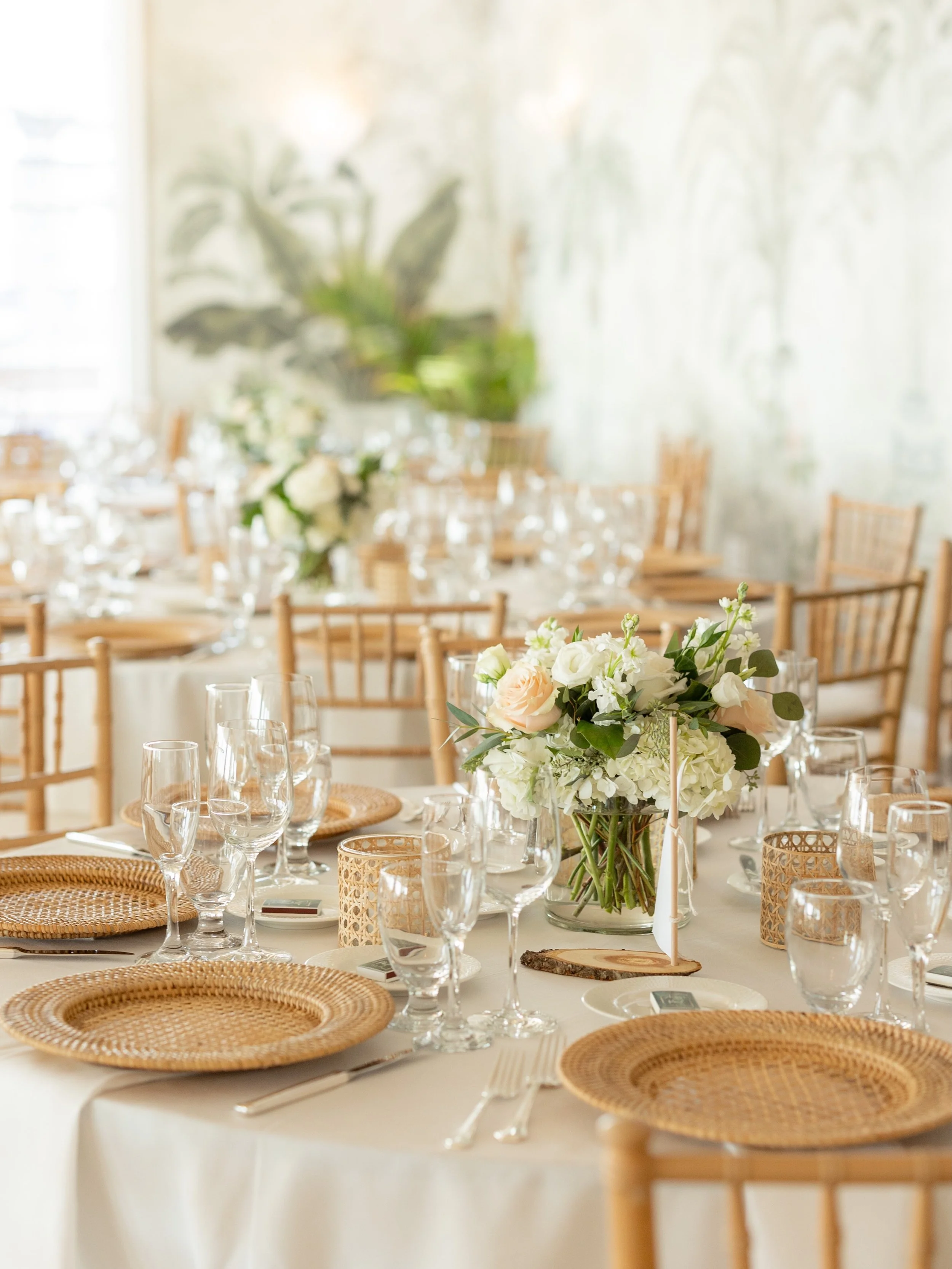 There is just something so special about creating beautiful arrangements at @gardinerhousenpt 🤍✨

Venue:&nbsp;@gardinerhousenpt @flora.newport  Newport, Rhode Island Planner: @momentsthatmatter.events  Photo:&nbsp;@morganwynnephotography  Hair &amp;