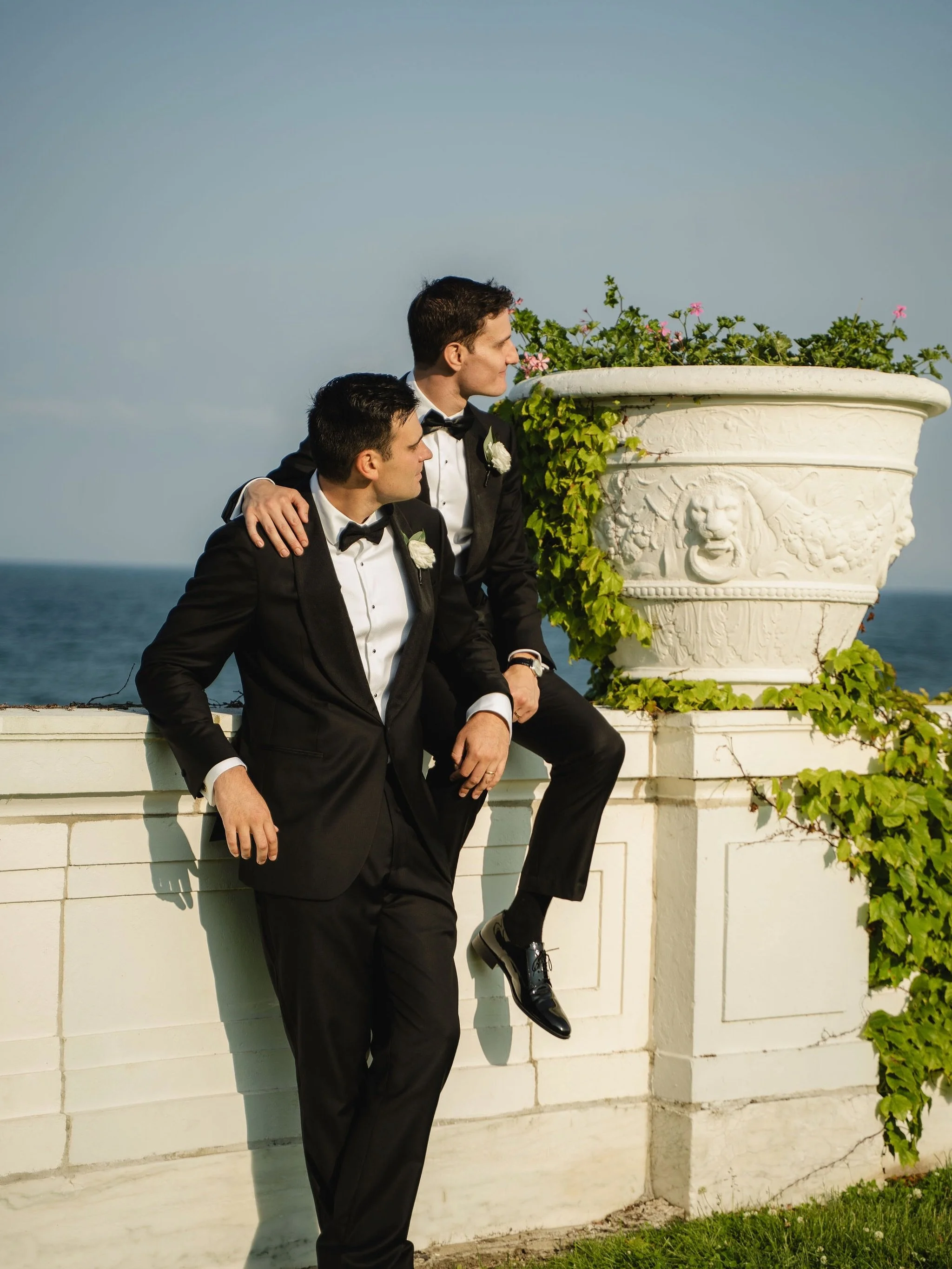 Celebrate LOVE, today and everyday 🤍🍾🥂✨

Happy Anniversary Victor &amp; Brendan!

Venue: Rosecliff Mansion @newport.mansions 
Photography: @ishansahaphotography 
Floral Design: @philibotteflorals
Planner: Ashley Lynn Weddings
Grooms: @victor_decos