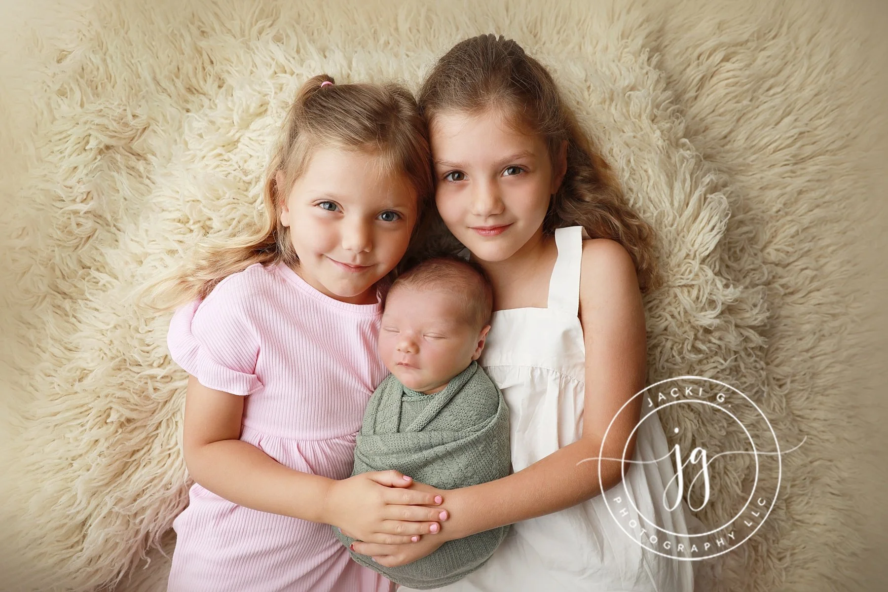 What to Wear for Newborn Photos|Hahira, Ga|Jacki G. Photography