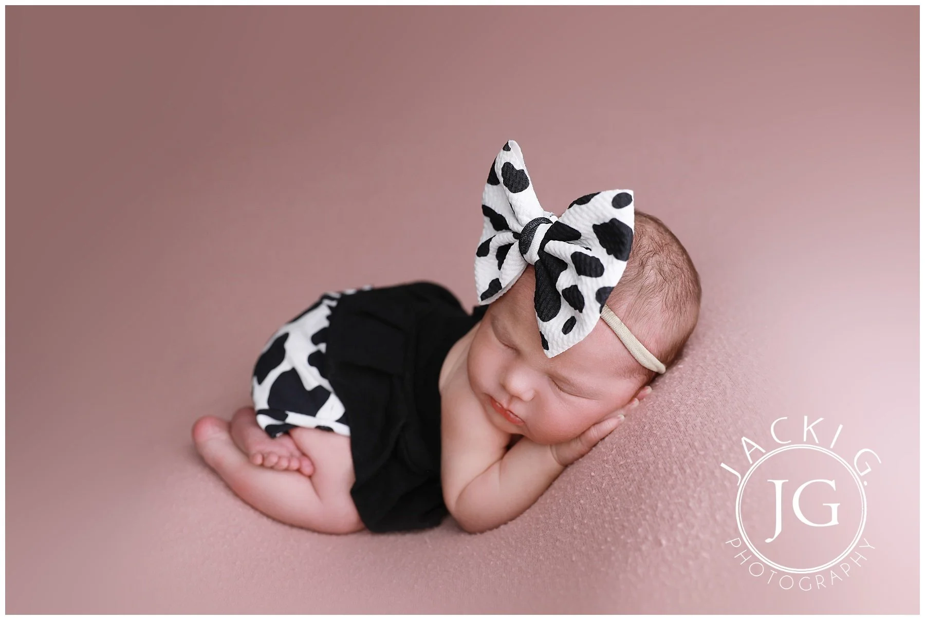 Newborn Photography in Hahira, GA: Capturing the Little Moments You Never Want to Forget|Jacki G. Photography LLC|Hahira, GA