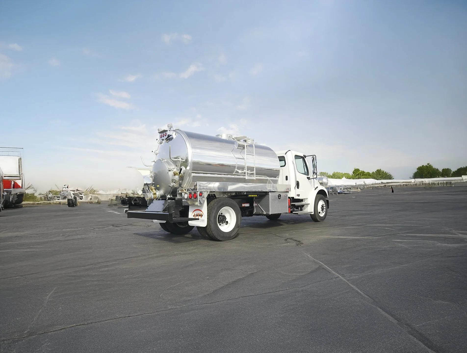2027 FREIGHTLINER BUSINESS CLASS M2 106 MTT