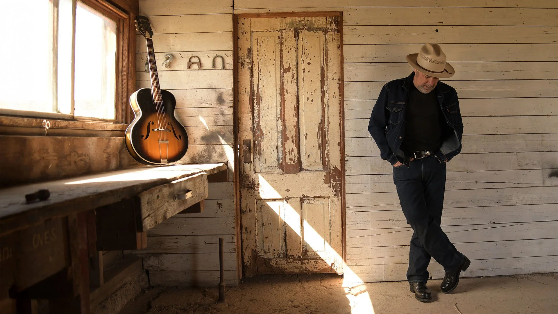 Mike Stack | Singer-Songwriter from Calgary Alberta