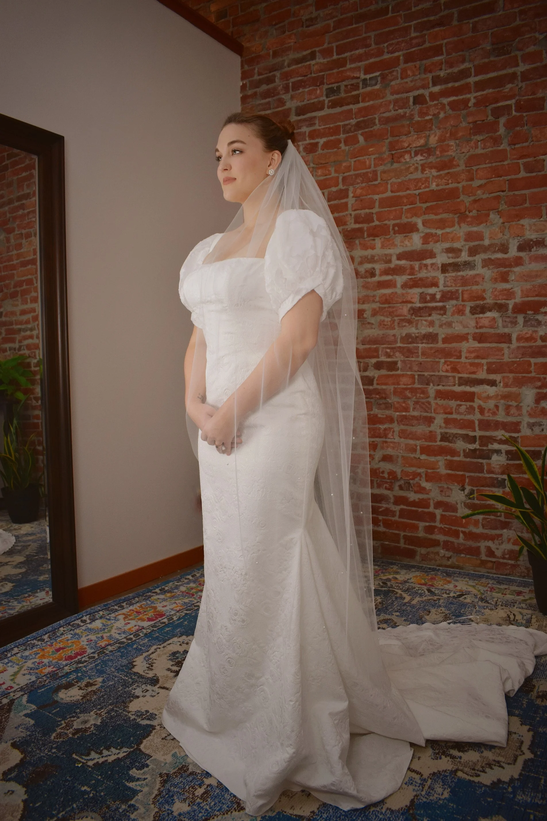 Puff Sleeves and Scattered Pearl Veil