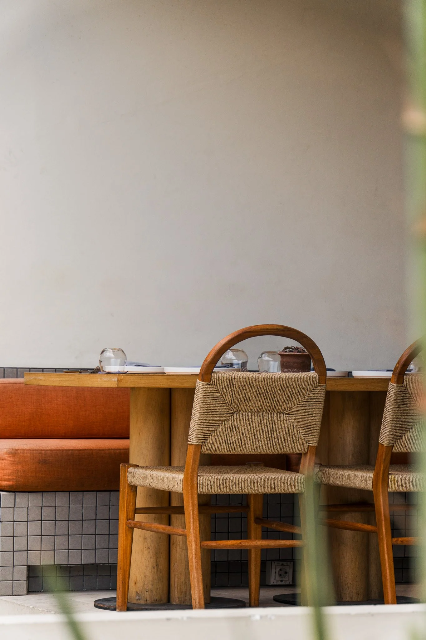 Bali-Canggu-Luma-Restaurant-gedeckter-Tisch.jpg