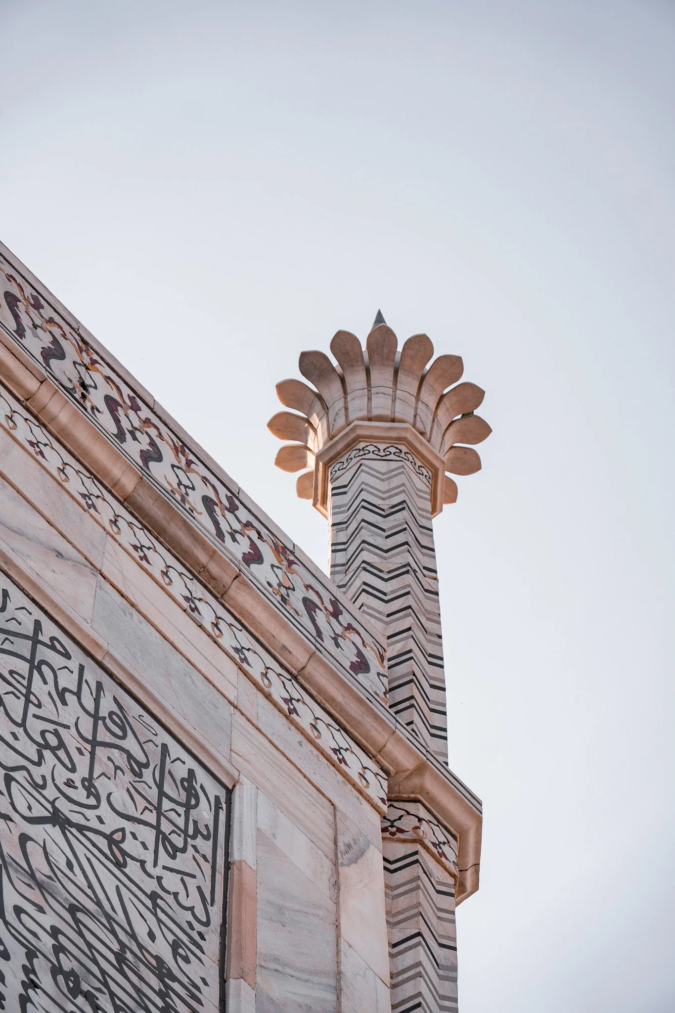 Taj-Mahal-Agra-Fassade-Nahaufnahme.jpg