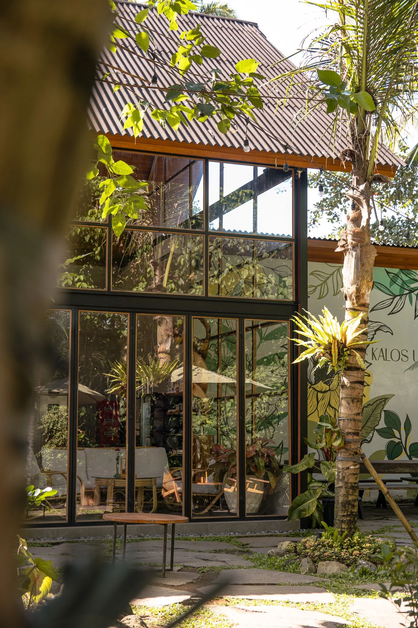Bali-Ubud-Kalos-Restaurant.jpg